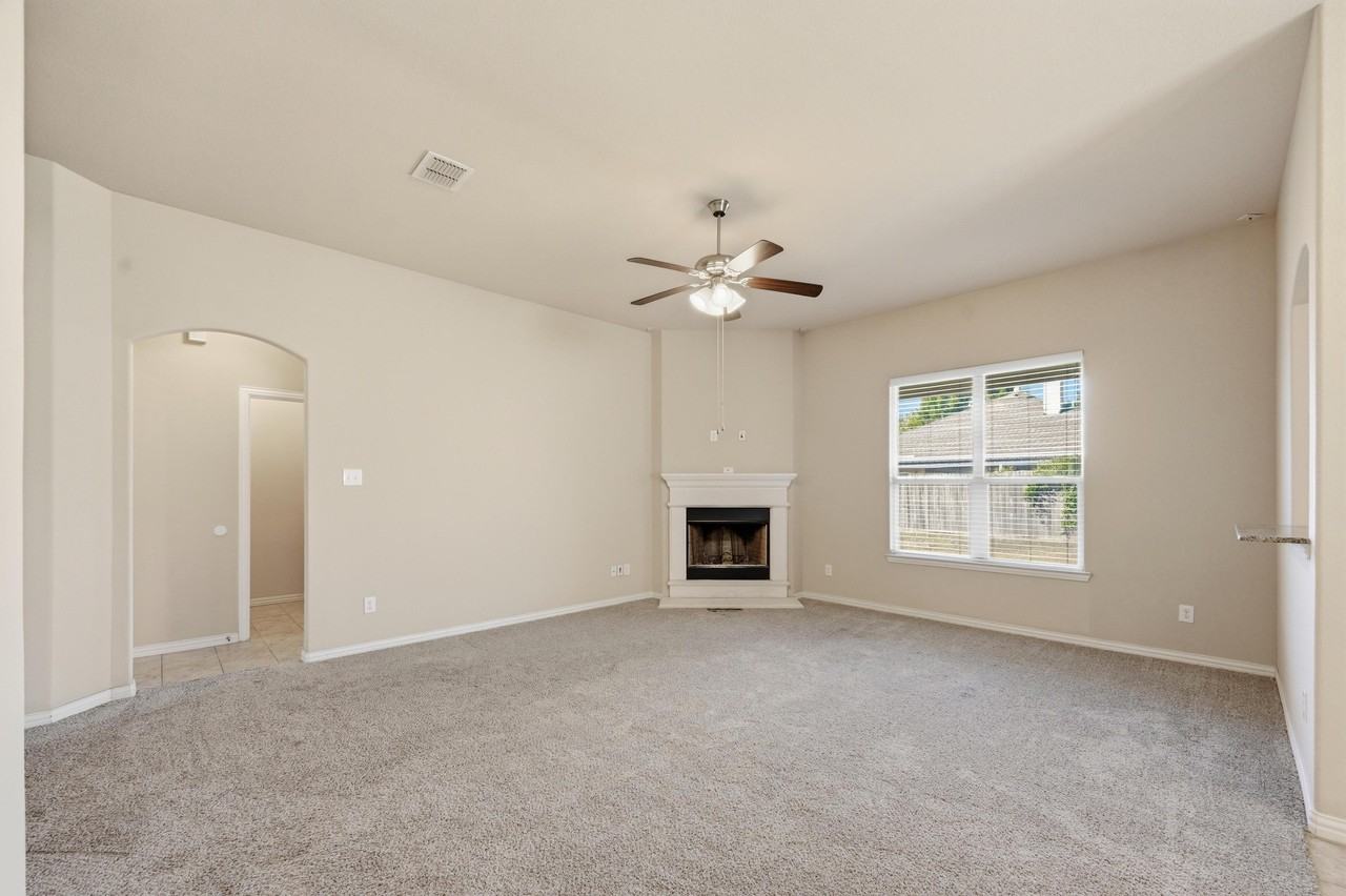 717 Jennie Marie Cir #1 - Photo 3 of 30