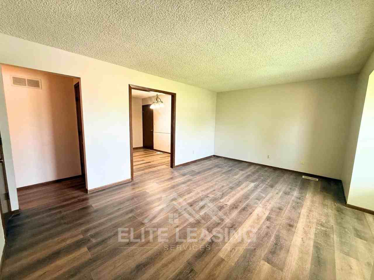 2745 Sw Arrowhead Rd - Photo 3 of 9