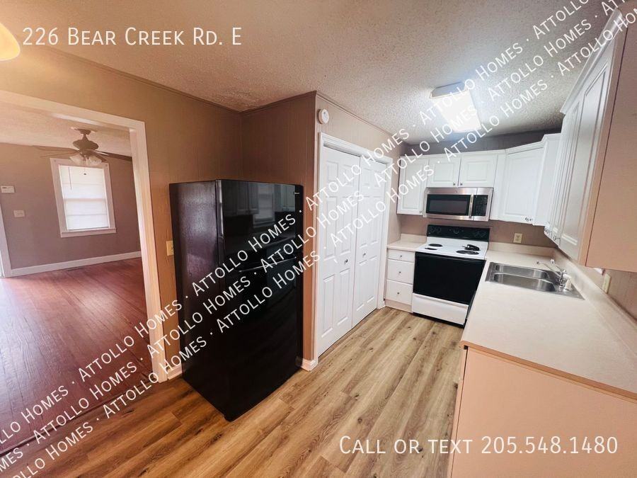 226 Bear Creek Rd E - Photo 5 of 19