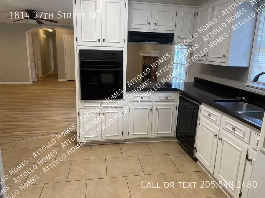 1814 37th St Ne - Photo 6 of 21