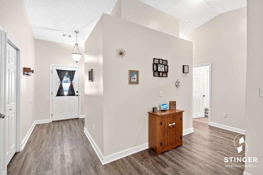 13 Brindlewood Dr - Photo 4 of 36