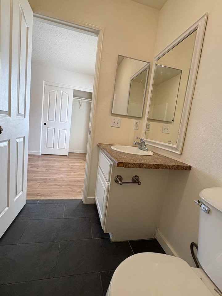 209 E. Grace St - Photo 6 of 13
