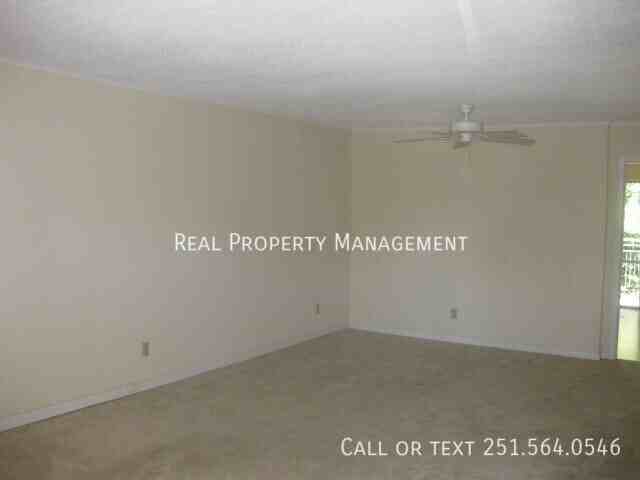 4009 Old Shell Rd #C - Photo 2 of 10