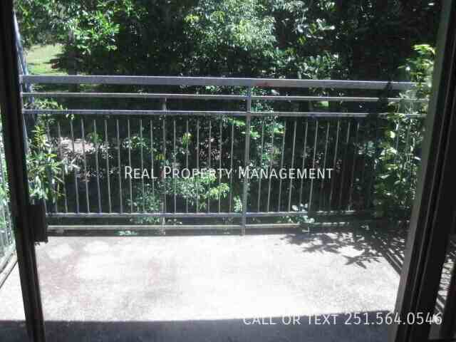 4009 Old Shell Rd #C - Photo 7 of 10
