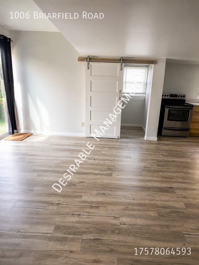 1006 Briarfield Rd - Photo 4 of 9