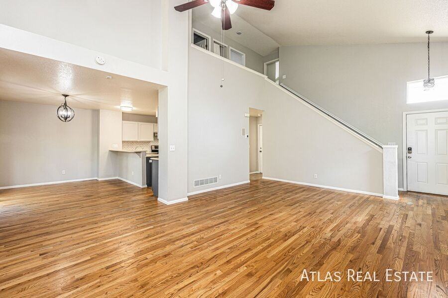 5045 Sweetgrass Ln - Photo 3 of 20