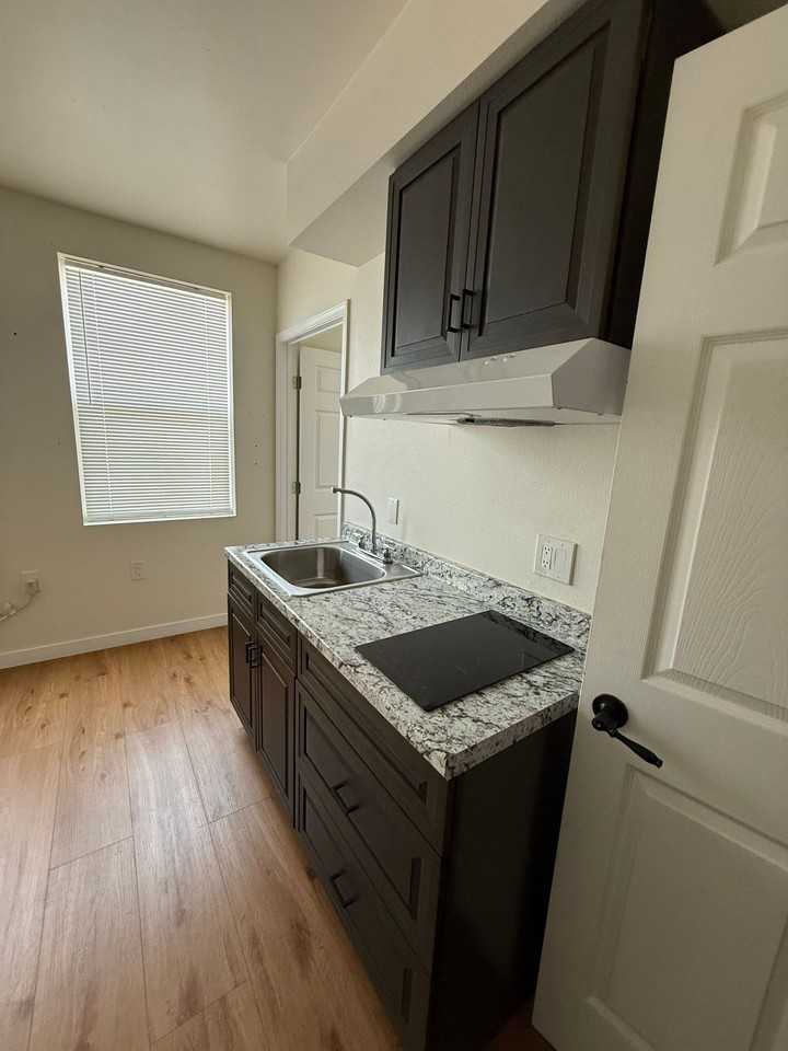 248 N 1st St - Photo 2 of 6