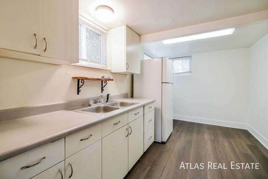 1459 S Roberta St - Photo 3 of 12