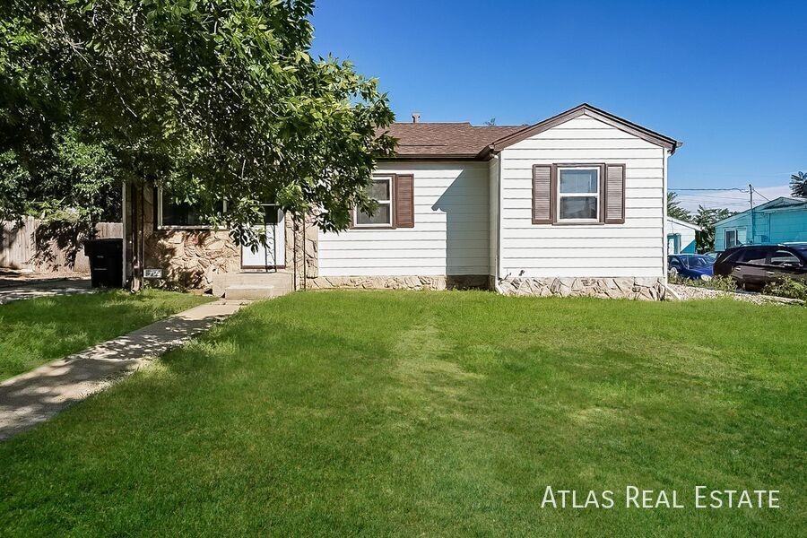 8900 Poze Blvd - Photo 2 of 20