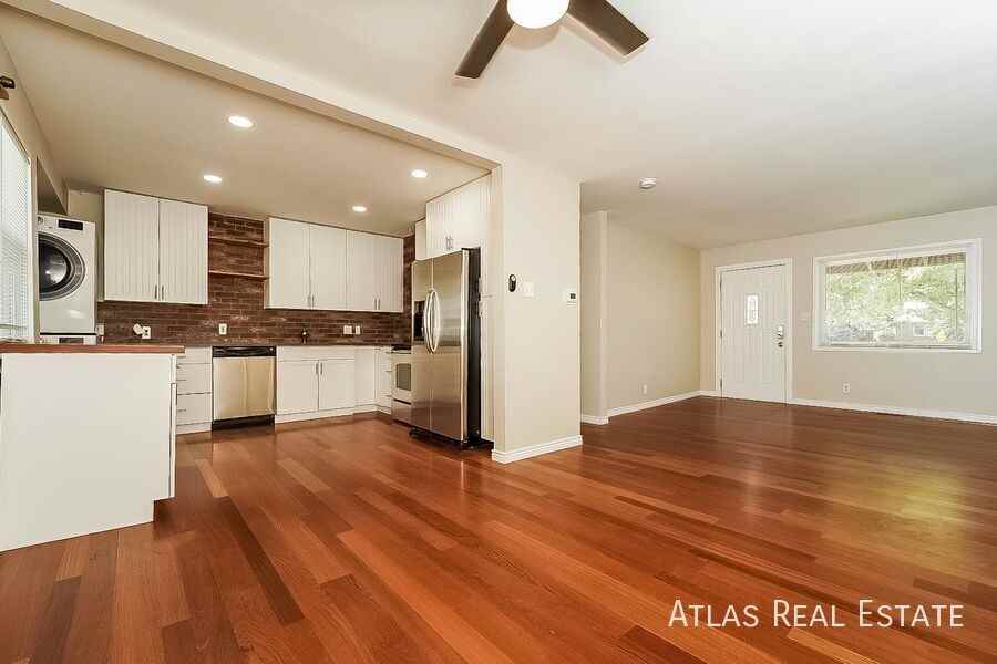 8900 Poze Blvd - Photo 5 of 20