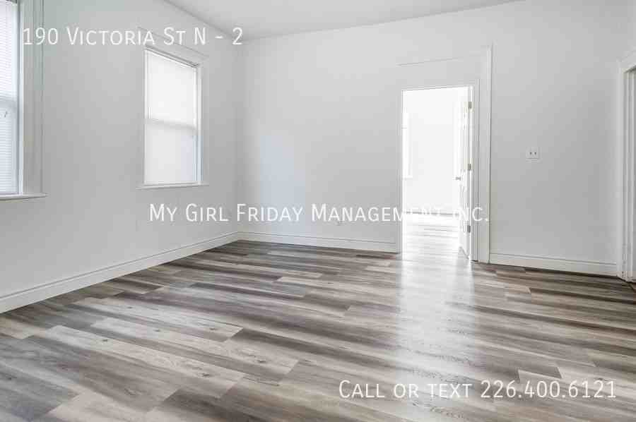 190 Victoria St N #2 - Photo 6 of 11