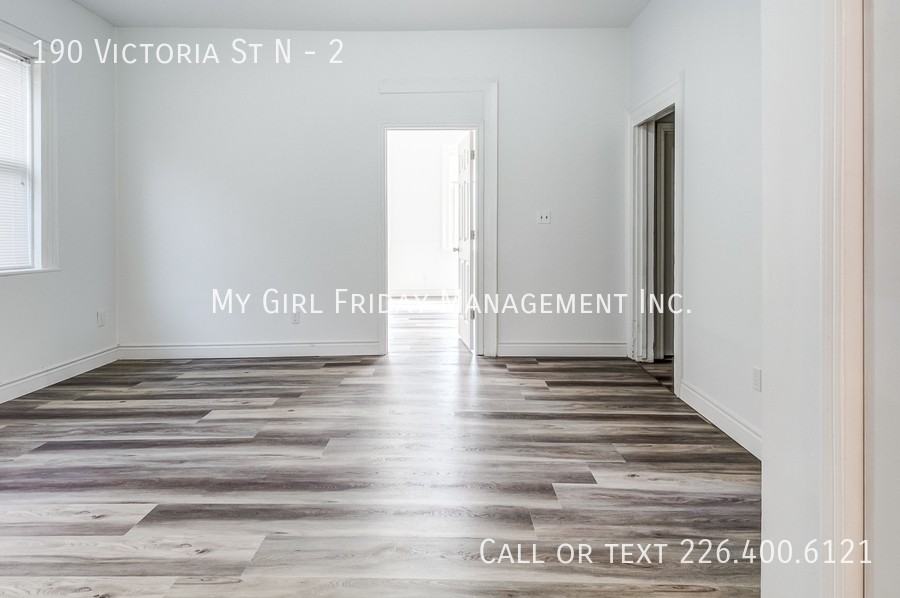 190 Victoria St N #2 - Photo 7 of 11