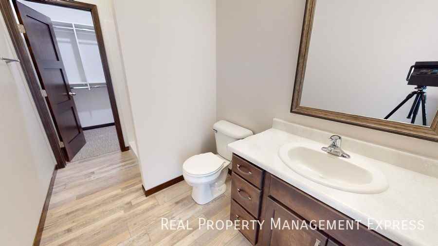9623 W Broek Dr - Photo 4 of 8