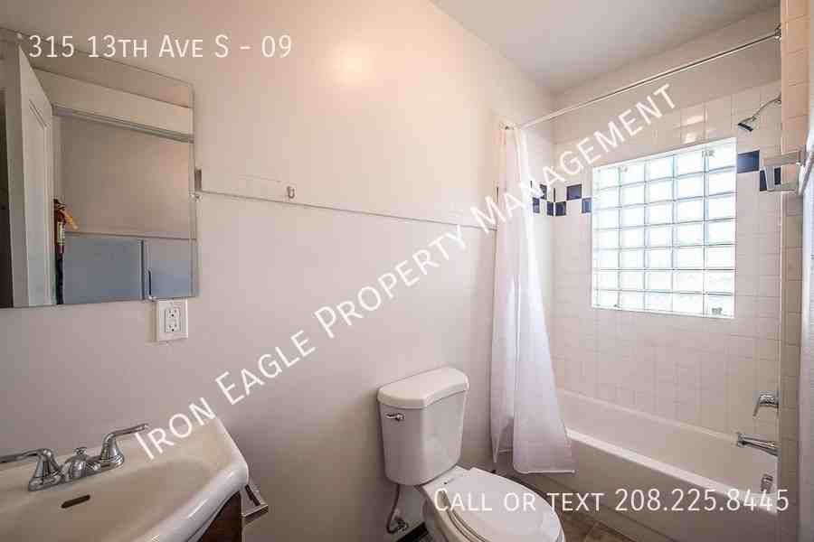 315 13th Ave S #09 - Photo 7 of 10