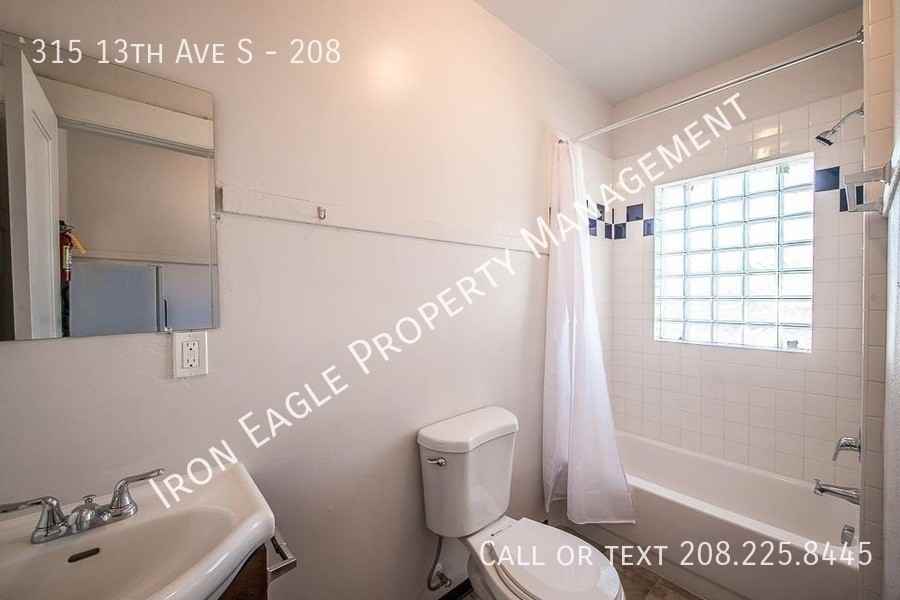 315 13th Ave S #208 - Photo 7 of 11