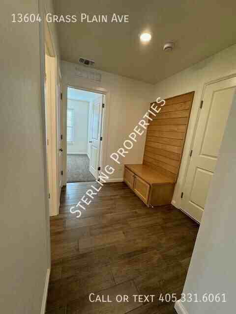 13604 Grass Plain Ave - Photo 3 of 29