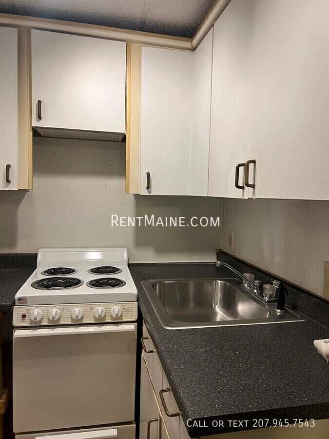 99 Broadway Apt #10 - Photo 2 of 11