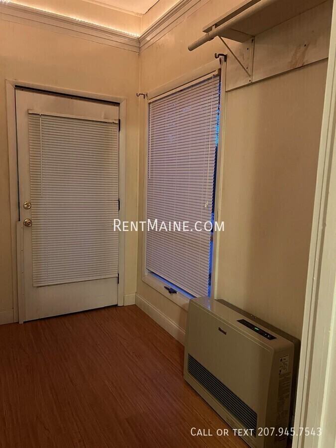 99 Broadway Apt #10 - Photo 6 of 11