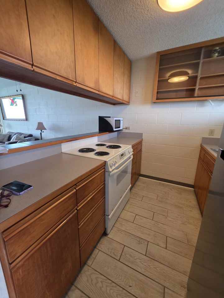 1875 Kalanianaole Ave #1 - Photo 3 of 11