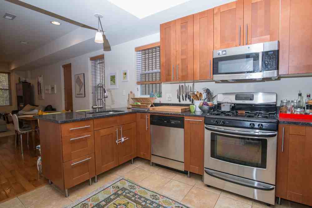 340 Oakdale Pl Nw - Photo 4 of 17