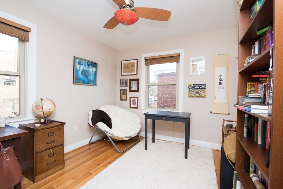 234 Nicholson St Ne - Photo 6 of 15