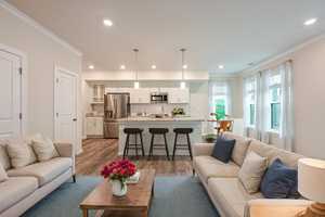 featured image of 2401 Stella Pl