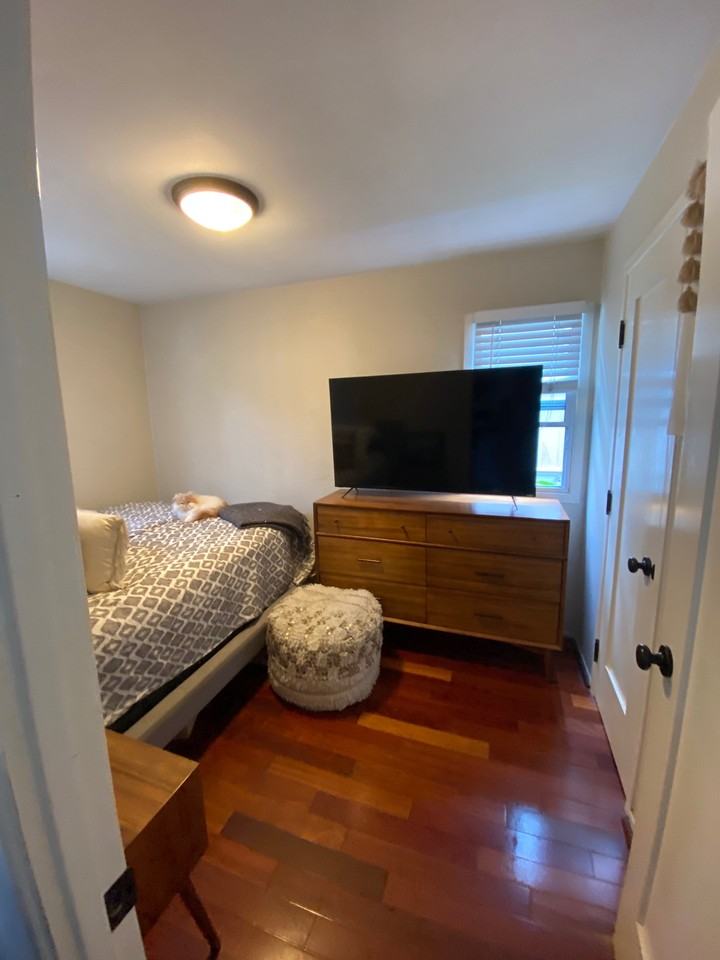 468 3rd St #B - Photo 5 of 10