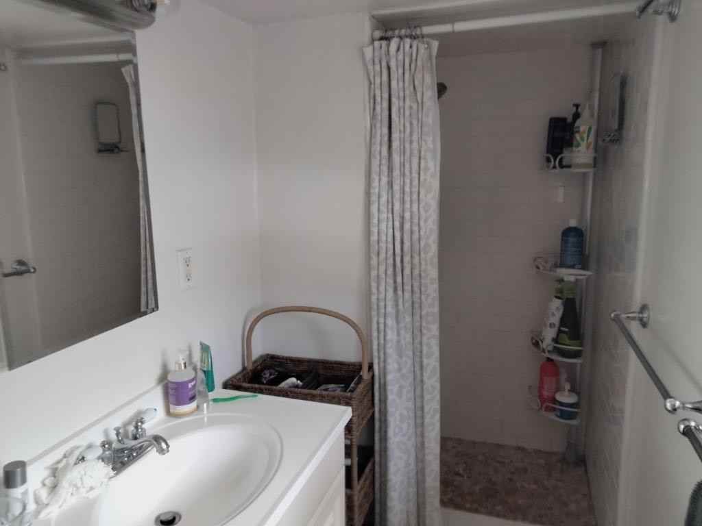 468 3rd St #B - Photo 7 of 10