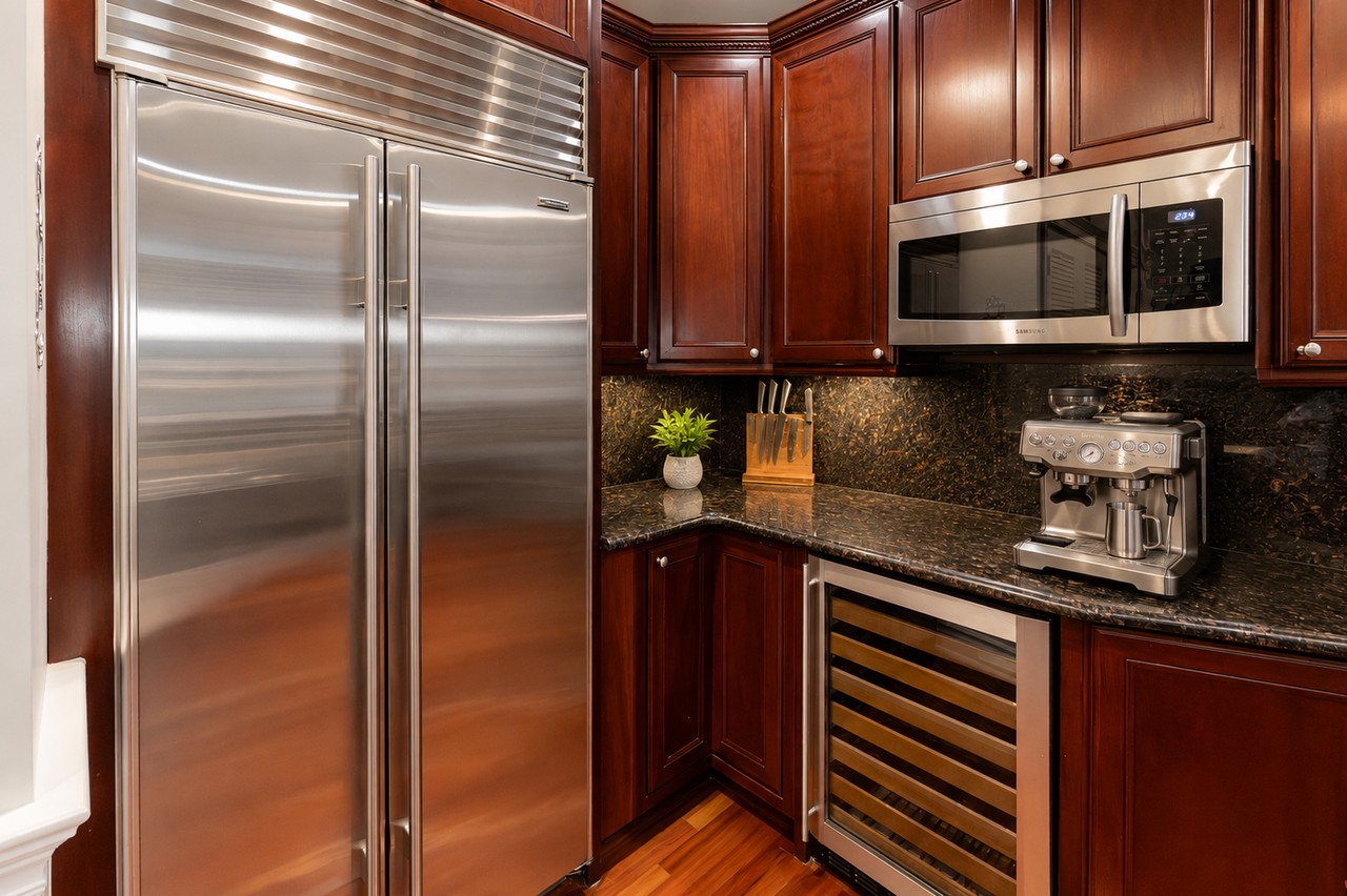 2951 N Halsted St #2 - Photo 3 of 8