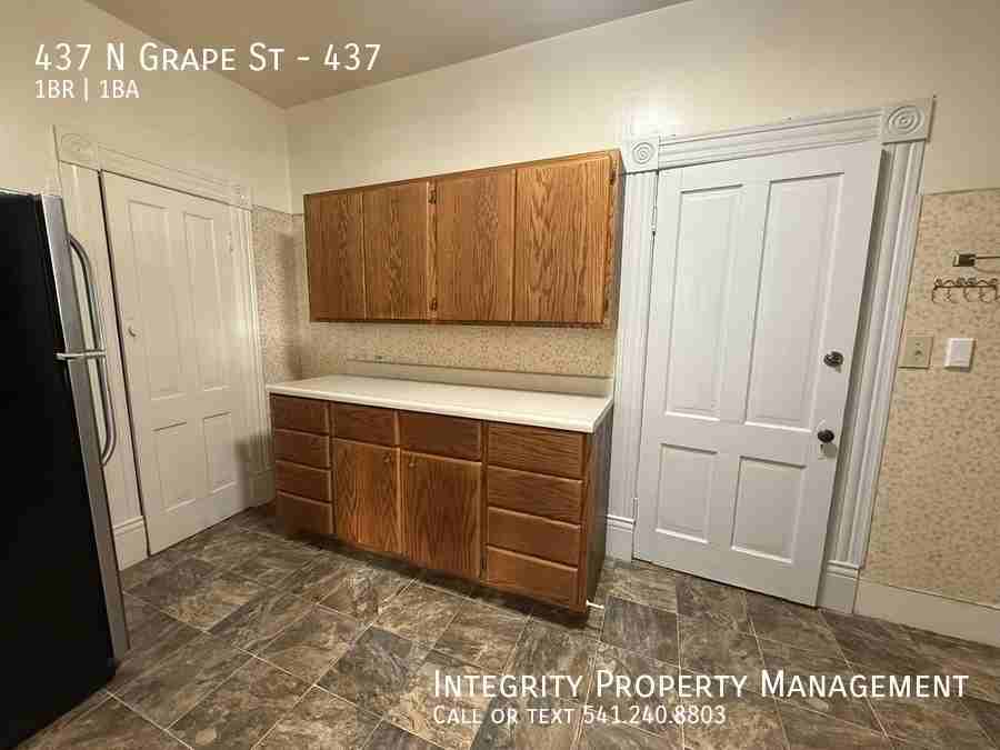 437 N Grape St #437 - Photo 7 of 14