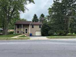 featured image of 5890 Fox St