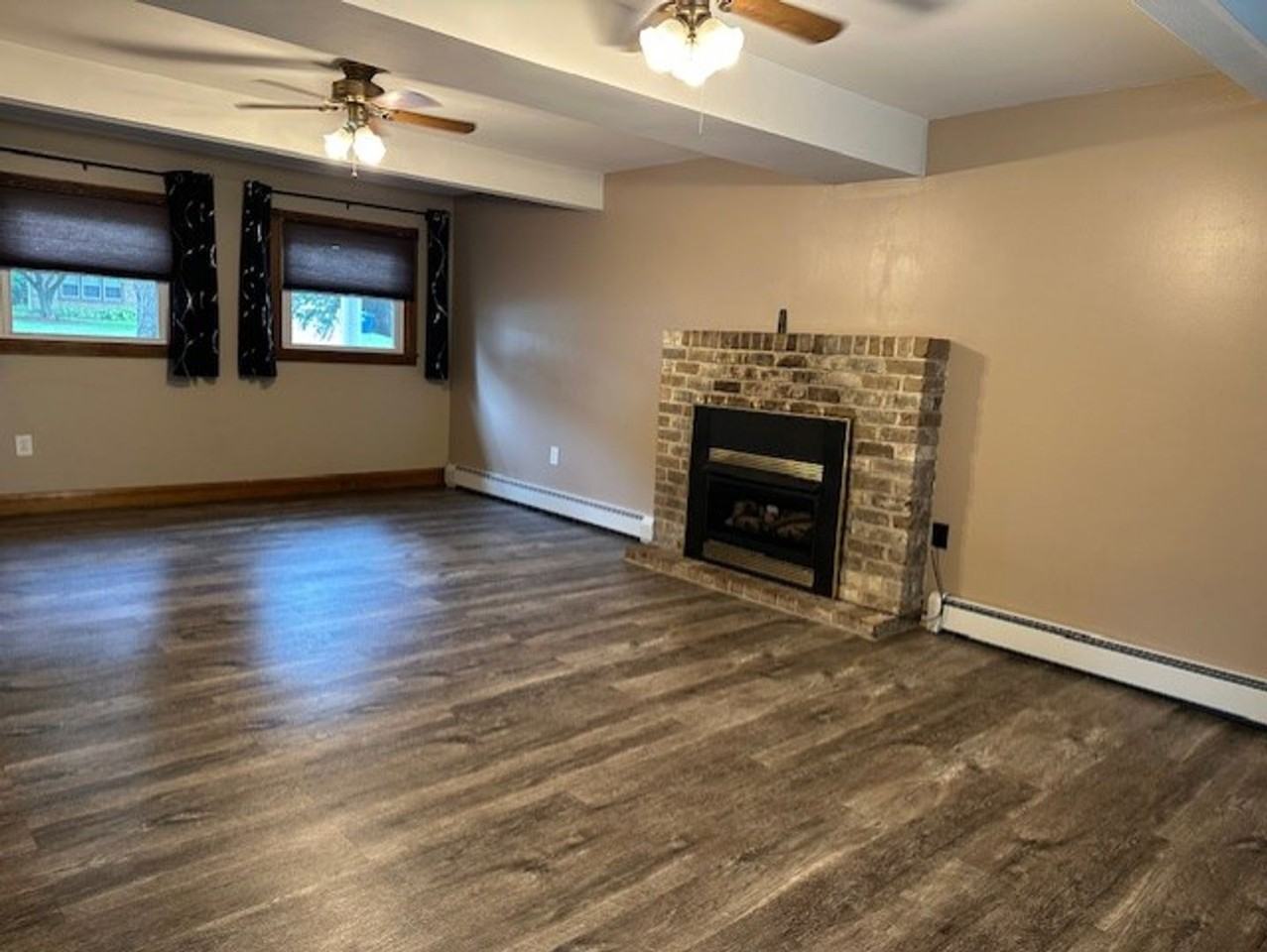 5890 Fox St - Photo 4 of 28