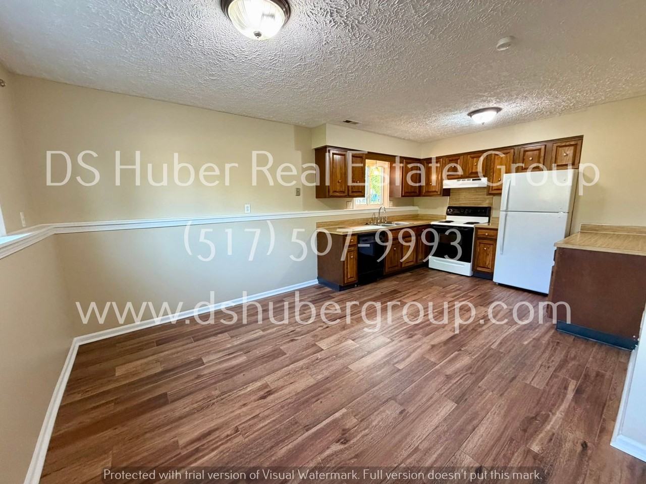 330 N Church St - Photo 2 of 12