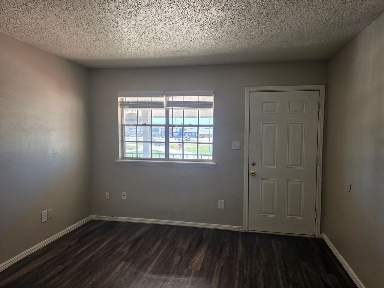 Discover Ridgewood Village Apartments in Moore, OK - Photo 2 of 9