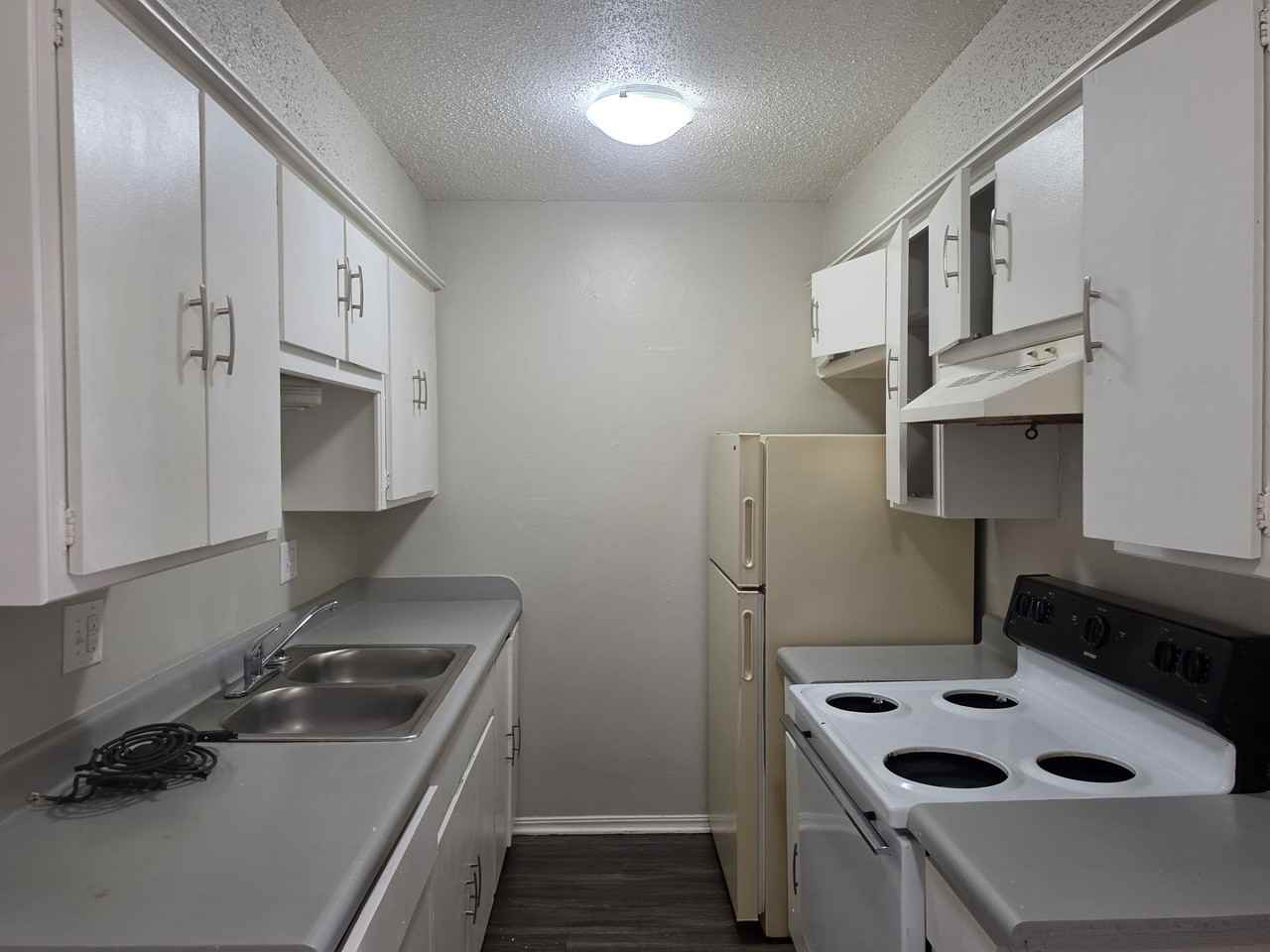 Discover Ridgewood Village Apartments in Moore, OK - Photo 3 of 9