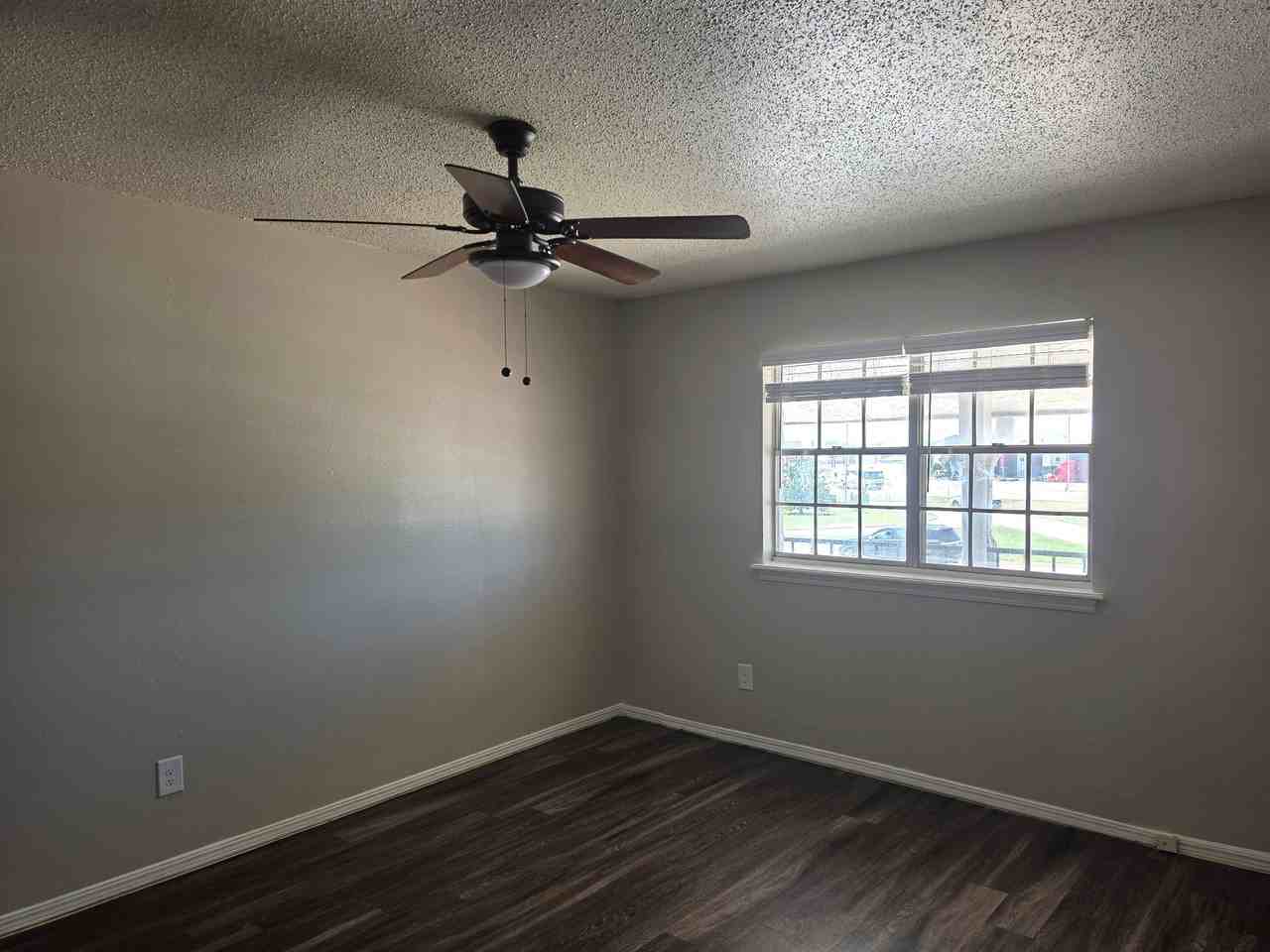 Discover Ridgewood Village Apartments in Moore, OK - Photo 4 of 9