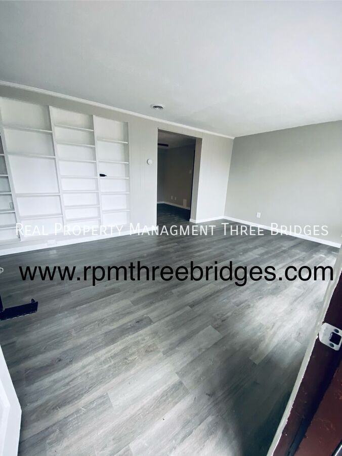 28 Redwood Dr - Photo 2 of 21