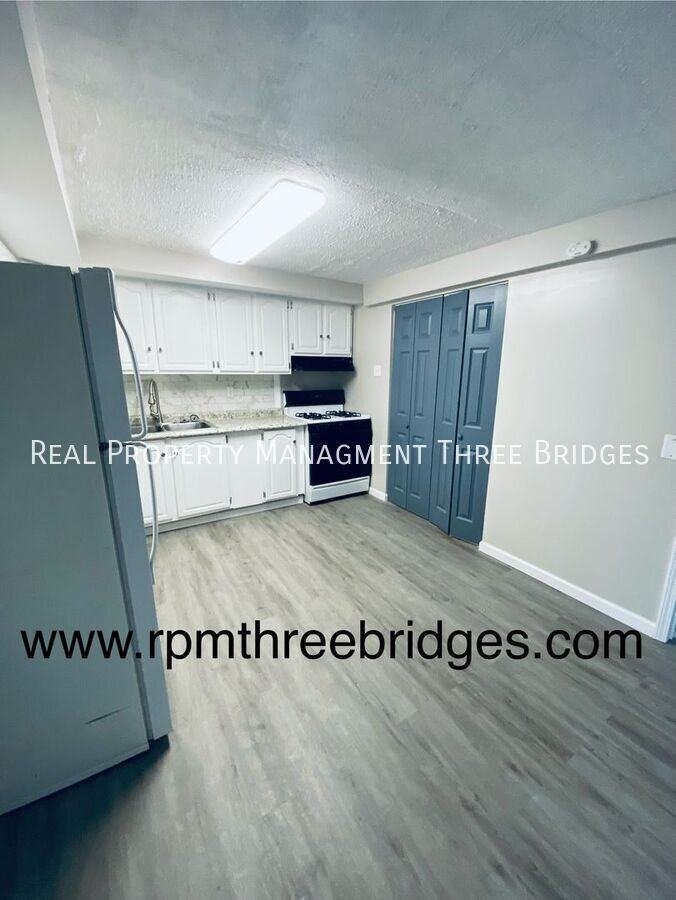28 Redwood Dr - Photo 7 of 21
