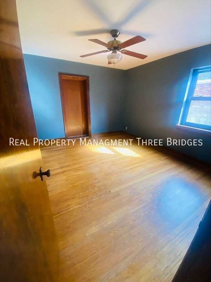 3636 Eminence Blvd - Photo 6 of 11