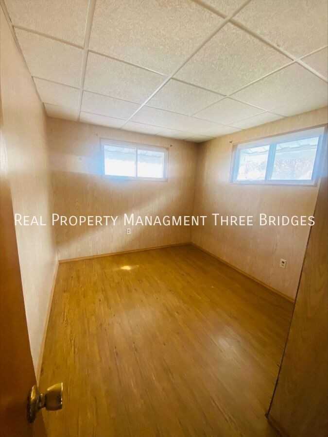 3636 Eminence Blvd - Photo 7 of 11
