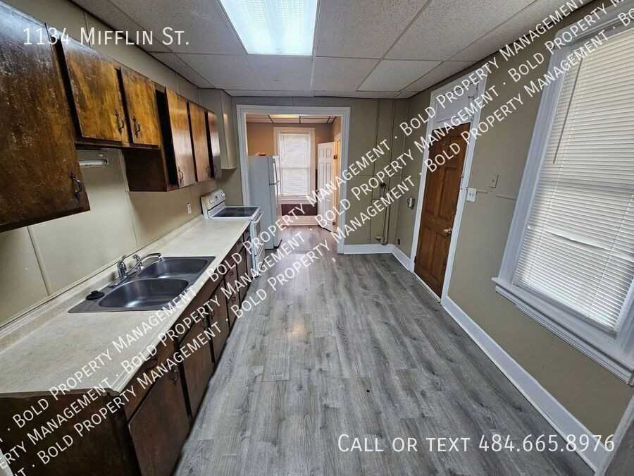 1134 Mifflin St - Photo 3 of 12