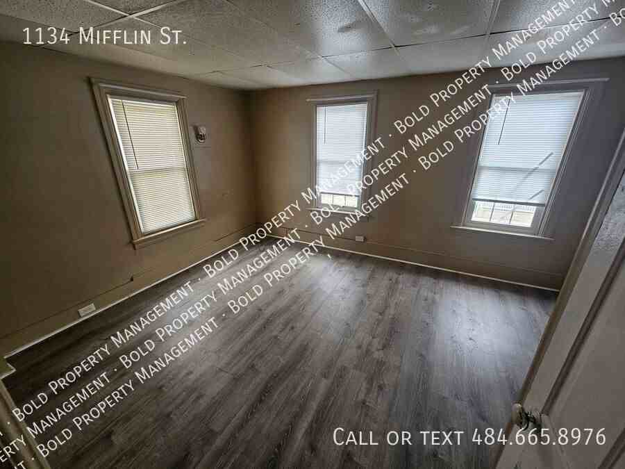 1134 Mifflin St - Photo 7 of 12