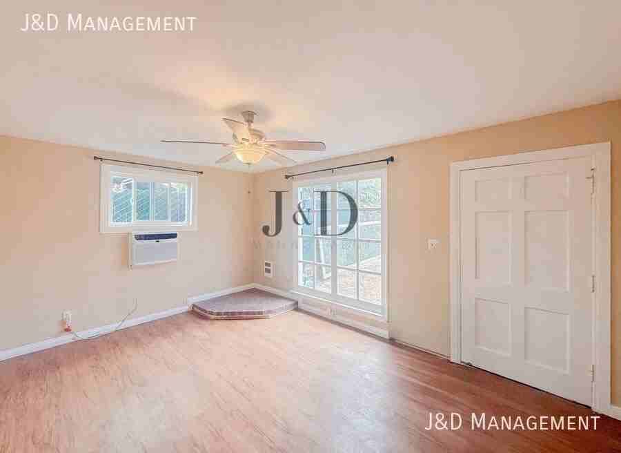 574 Mcintosh St - Photo 2 of 10