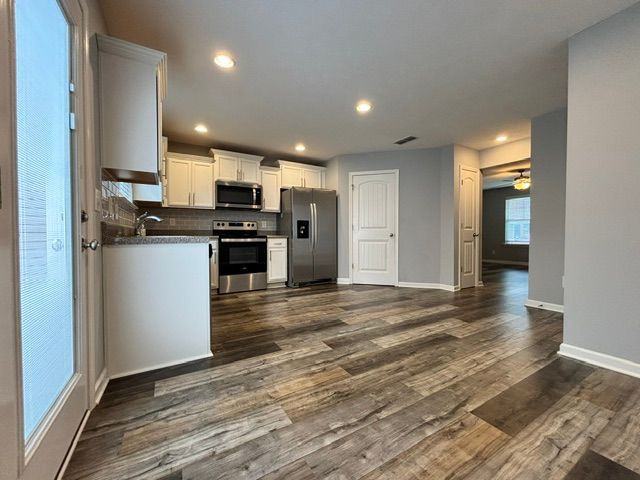 2352 Date Dr - Photo 4 of 25