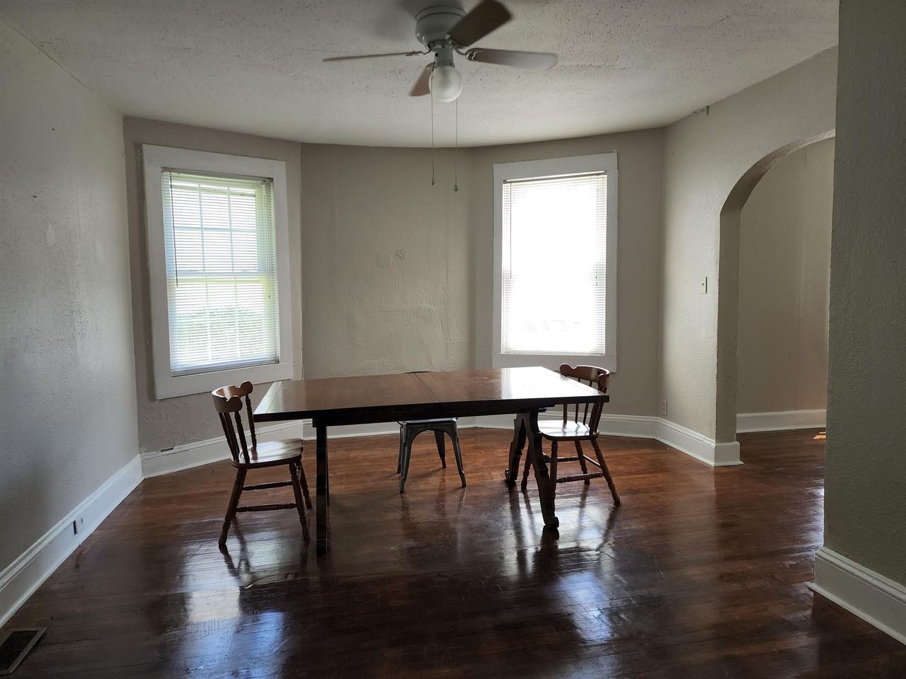 1612 48th St #1 - Photo 5 of 17