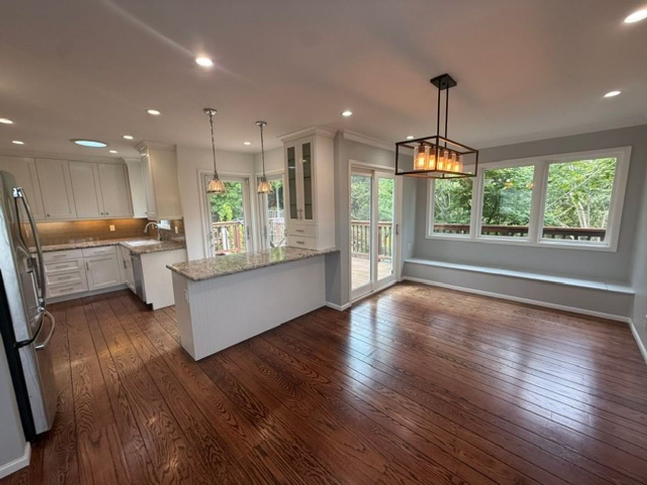 3824 Fernwood St - Photo 5 of 24