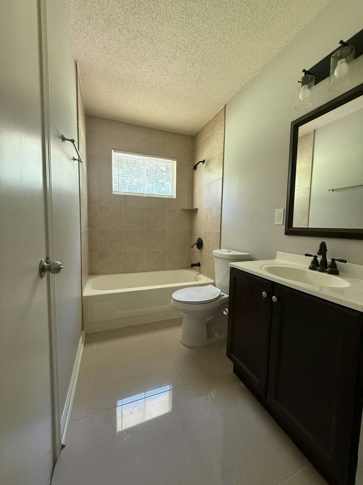 4200 Clydesdale Drive - Photo 3 of 7