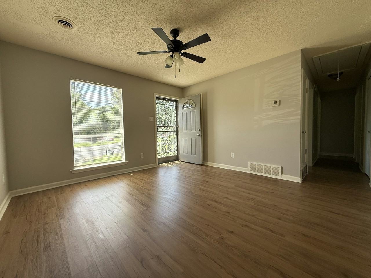 4200 Clydesdale Drive - Photo 4 of 7