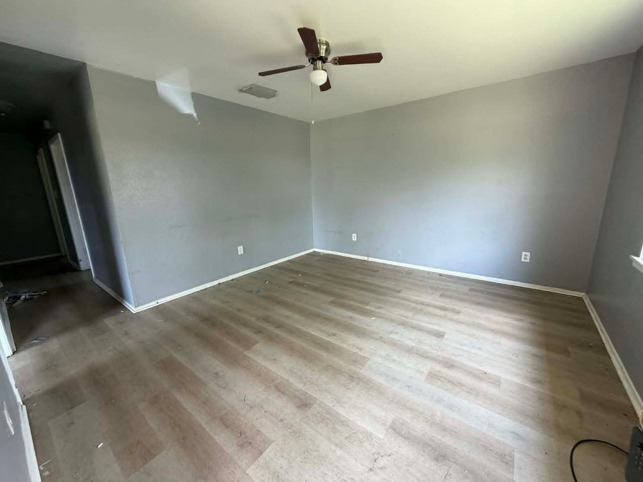 430 Fuller St - Photo 5 of 9