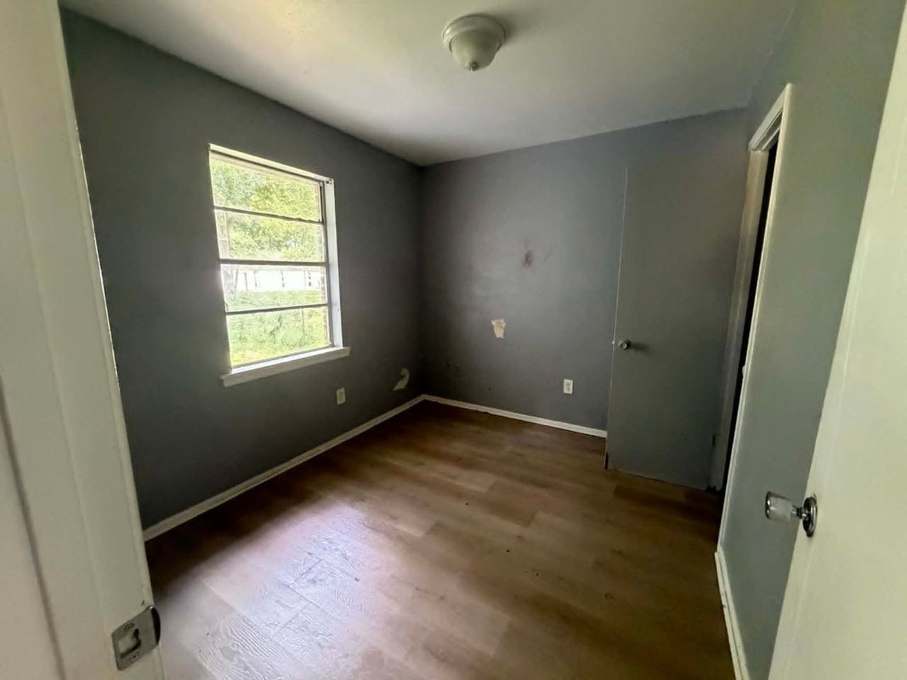 430 Fuller St - Photo 7 of 9